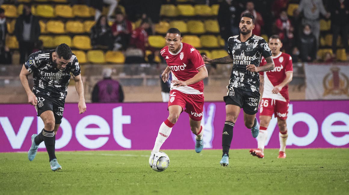 D Couvre La Date Du Choc Face Lolympique Lyonnais