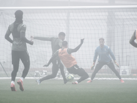 Sous la brume du centre d'entraînement