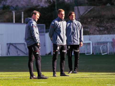 Le groupe au travail au centre d'entraînement avant Lyon