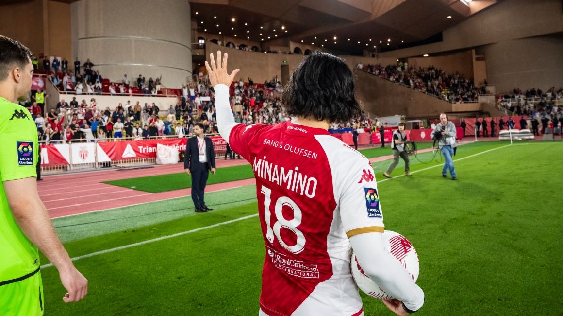 Takumi Minamino élu MVP de la saison by Bang & Olufsen thumbnail