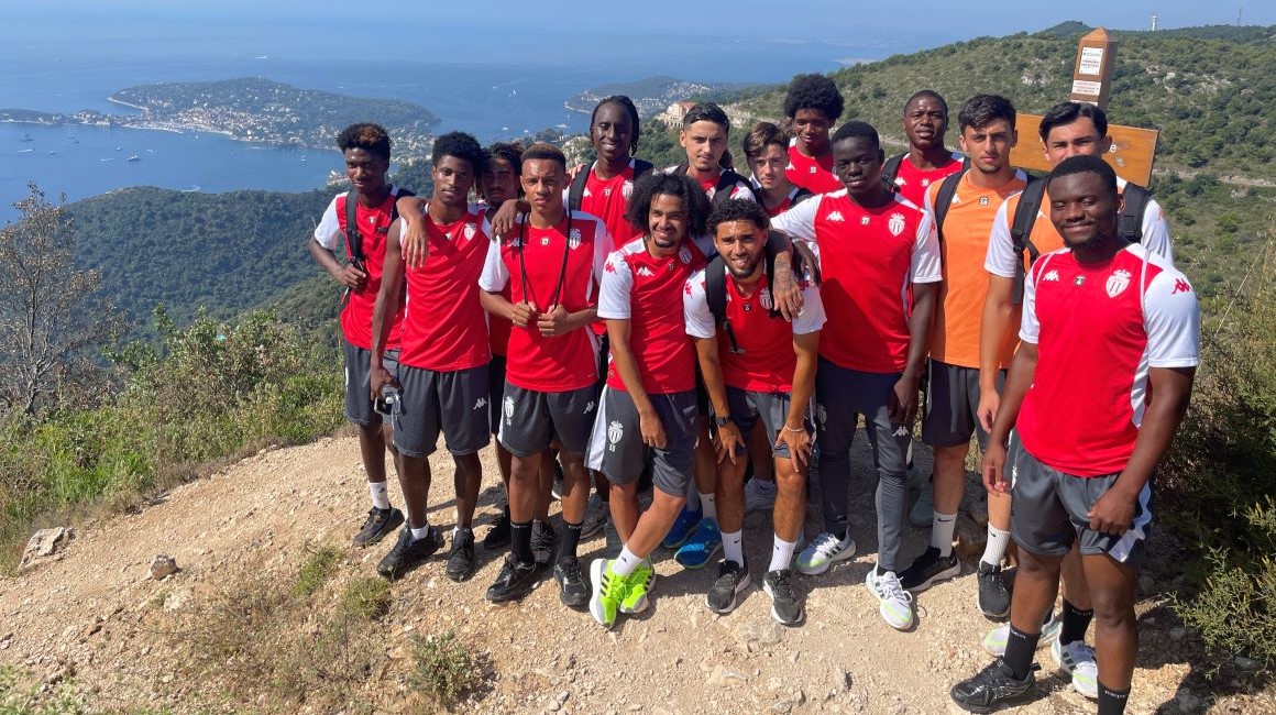 Le Groupe Elite en randonnée au Mont Bastide