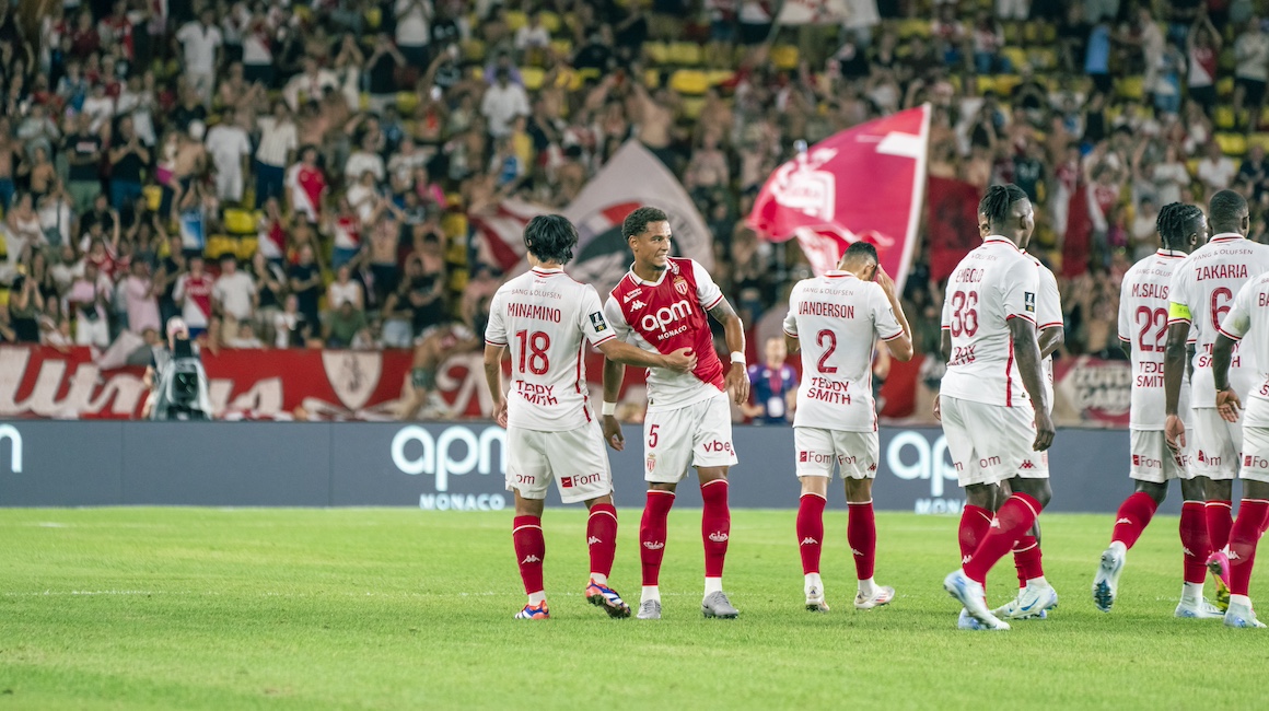 Le groupe de l’AS Monaco pour la réception des Sang et Or