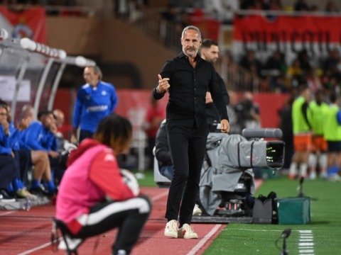 Adi Hütter : "Cette victoire est un cadeau pour ceux présents ce soir"