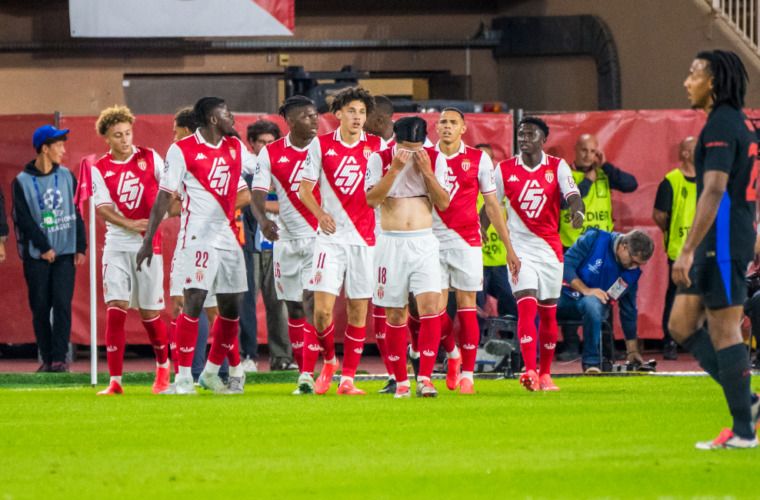 Les réactions d’Akliouche, Ben Seghir, Embolo et Zakaria après le Barça