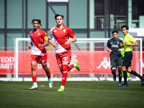 Les U17 renouent avec le succès grâce à Ajroud, nul cruel pour les U19