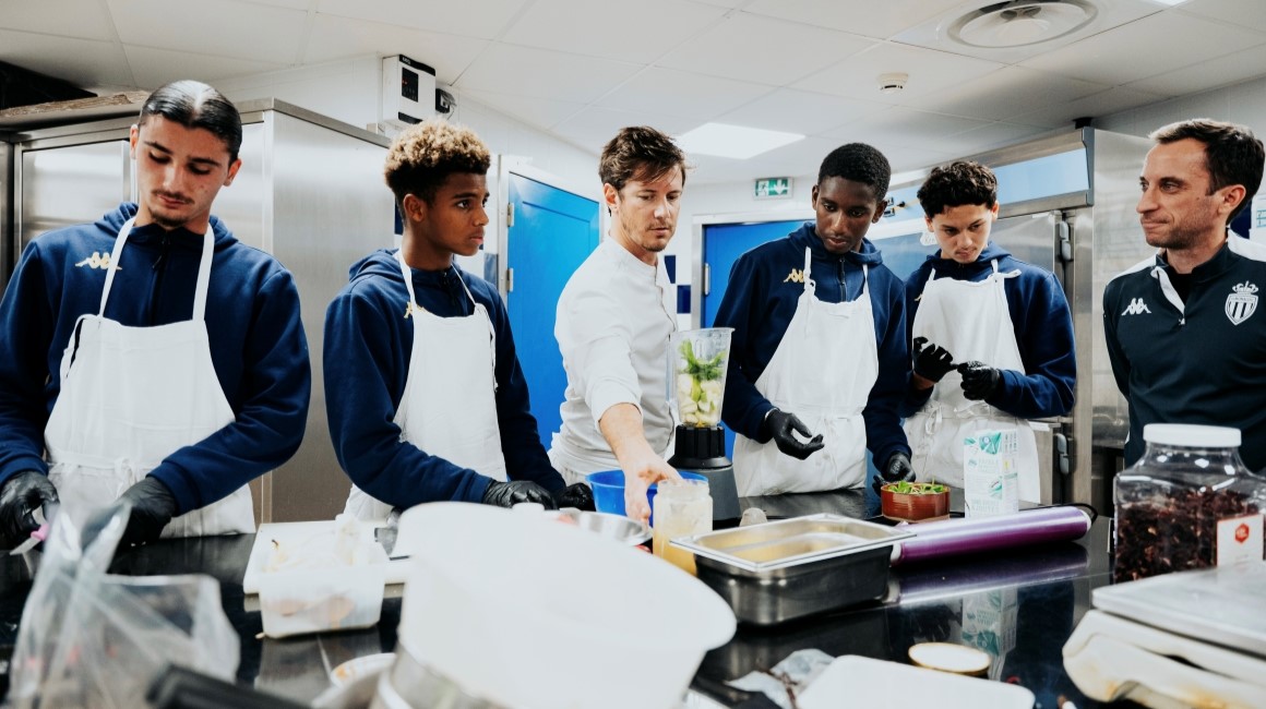 Huit élèves de La Diagonale en cuisine pour leur projet collectif !