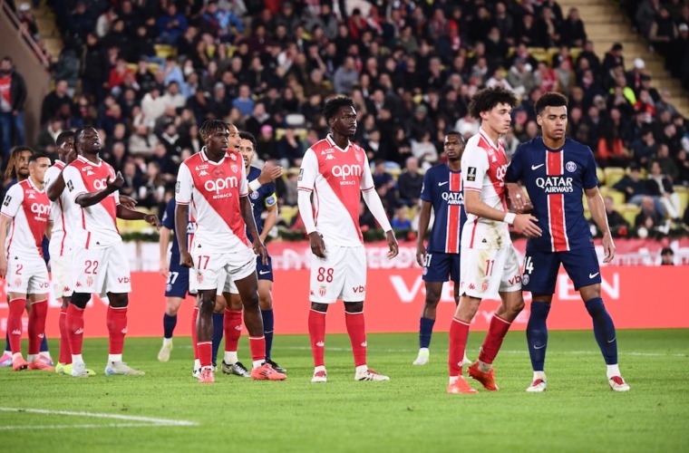 A battling AS Monaco lose late on against Paris