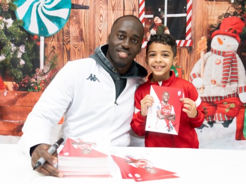 L’école de foot fête noël en compagnie de Jordan Teze