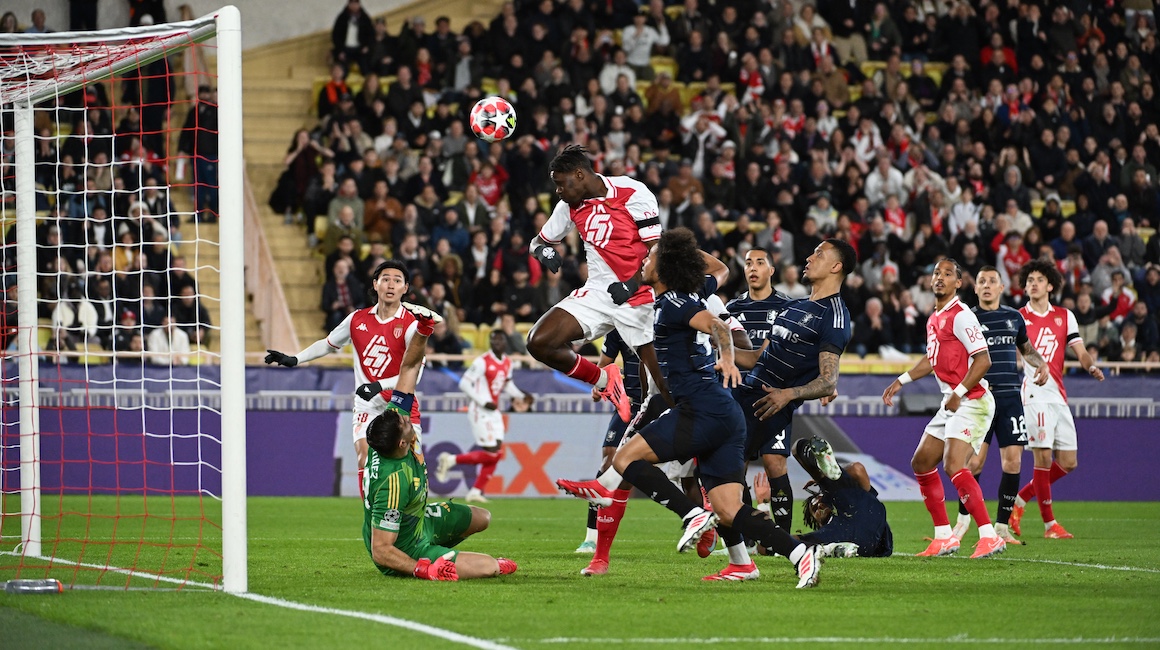 Le doublé pour Wilfried SinGOAT, élu MVP et MOTM contre Aston Villa